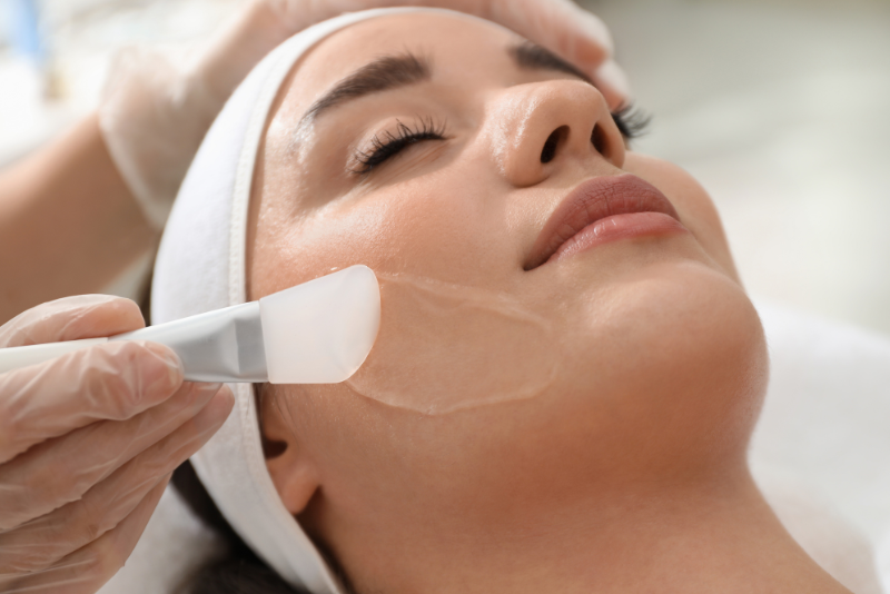 Anti-Aging Peels Treatment